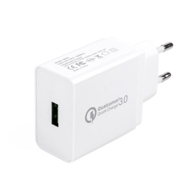 Зарядний пристрій Vinga M042 QC3.0 (M042)